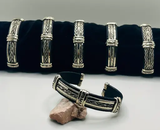 [Black/Silver leather bracelet] LBRWF-XL