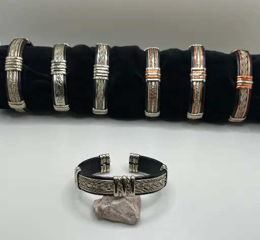 [BLACK / silver and copper assort designs Medium bracelet] LBRW/K